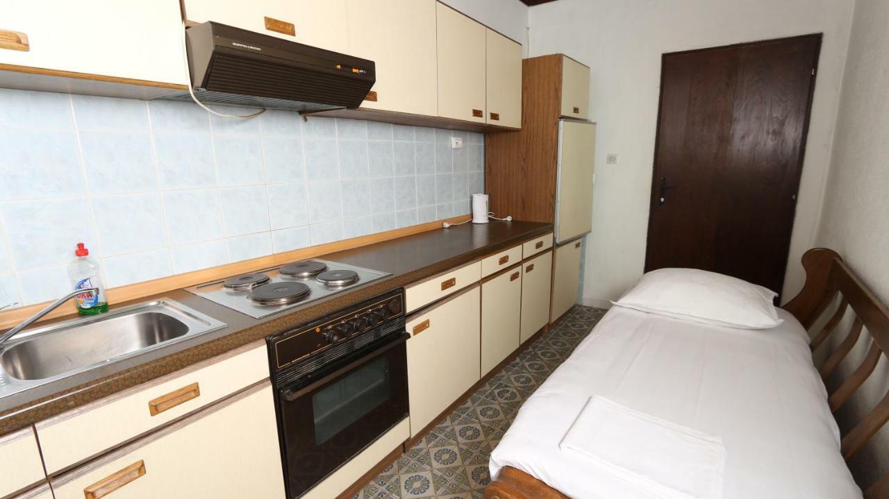 Dinka Guesthouse Makarska Ngoại thất bức ảnh